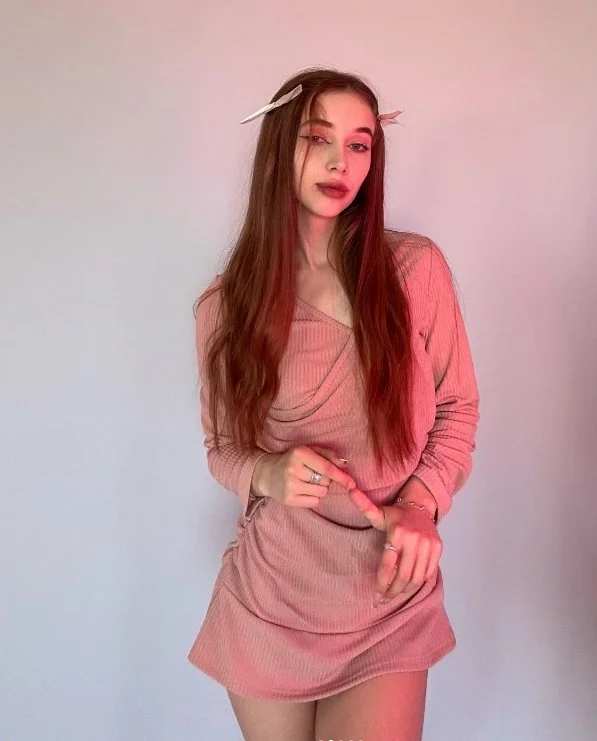 Cutie to jerk on image 5
