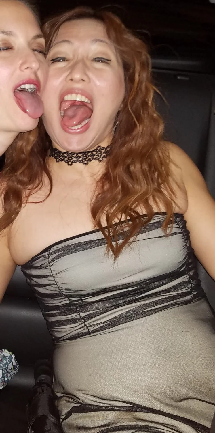 User submission: Amateur cumslut @Flickrmimi loves sucking stranger cock main image