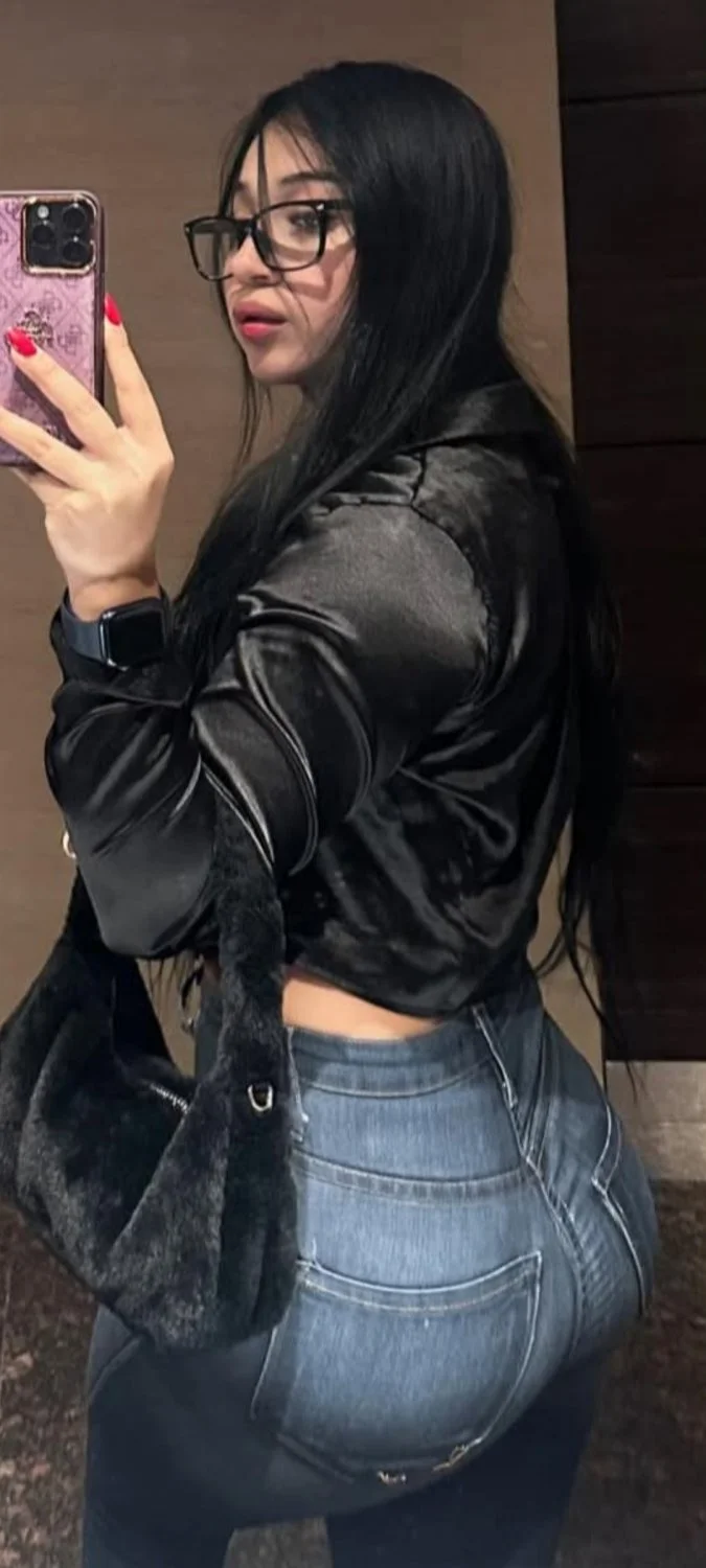 Rica Puta de gym y un culazo bien rico y redondo y piernas sexys image 15