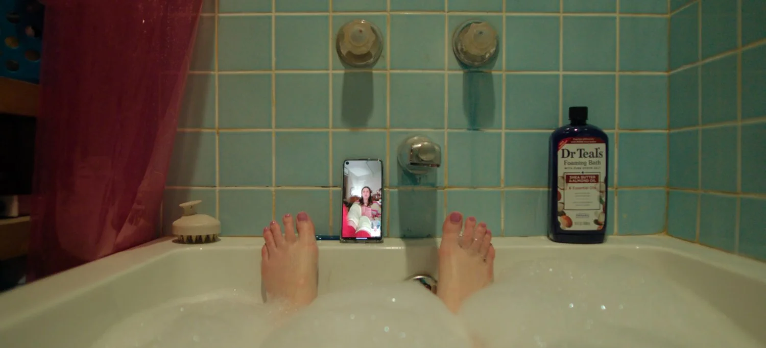 Elle-Fanning-Feet-9360976 image 25
