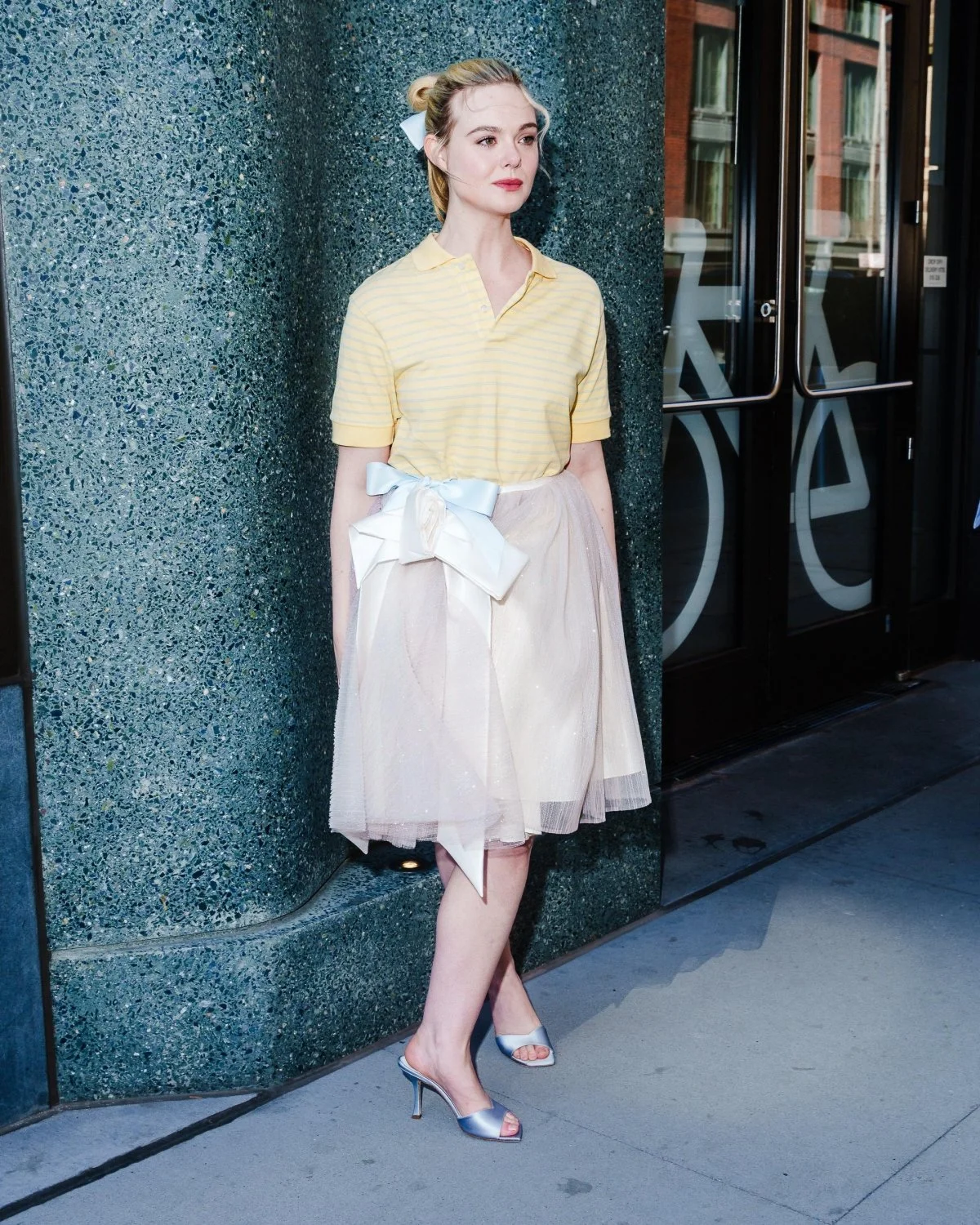 Elle-Fanning-Feet-9360976 image 28