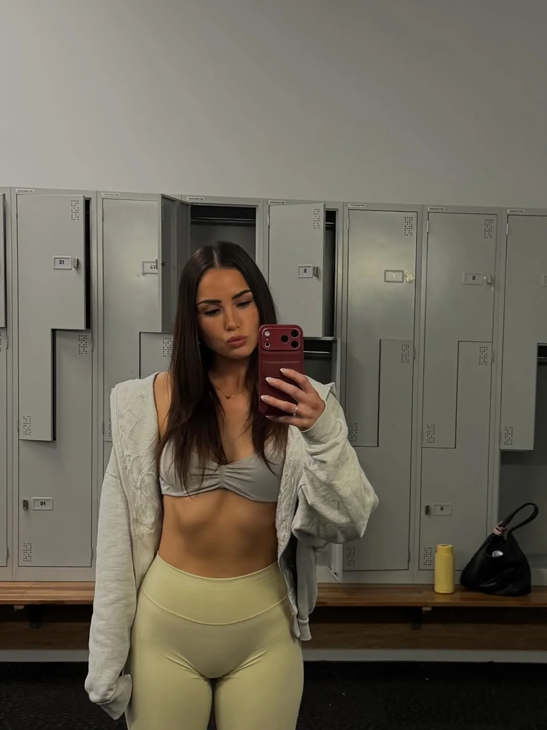 Up and coming Kiwi model Maia image 22