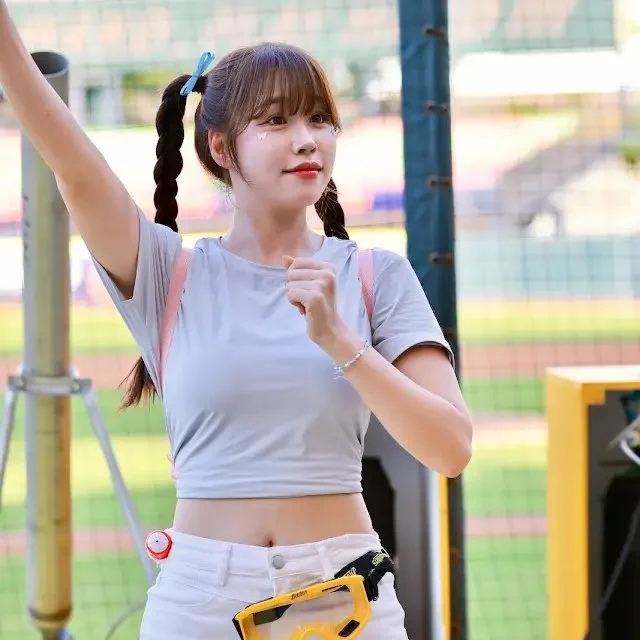Random Idol (Kpop) Pictures 70 image 2