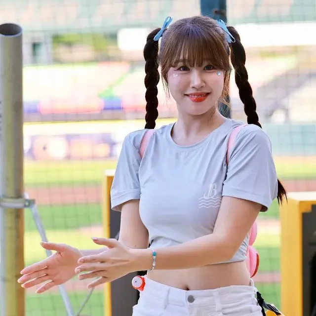 Random Idol (Kpop) Pictures 70 image 3