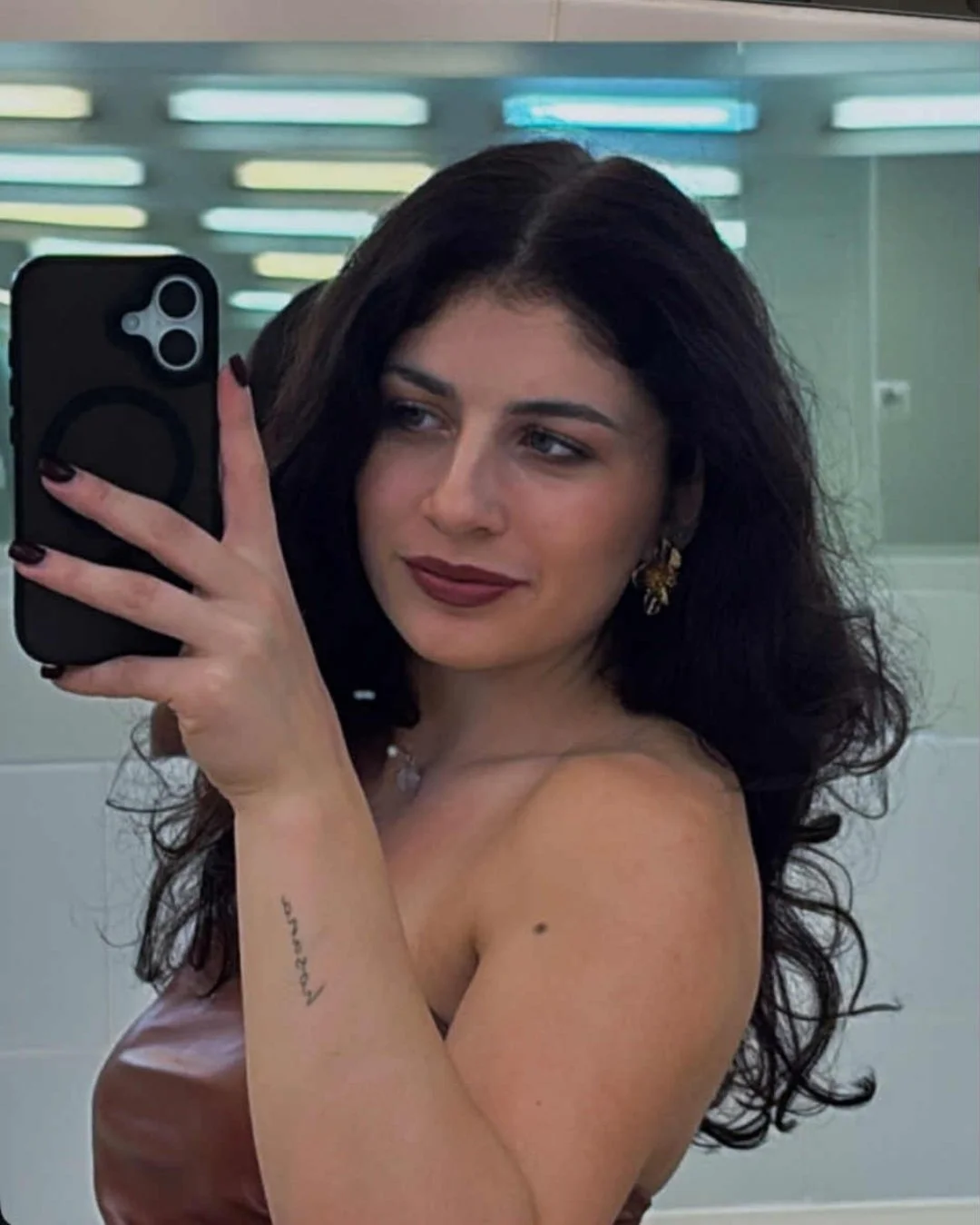 Shameless fit teen slut Monika leaked naked image 14