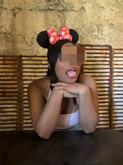 Sexy college schoolgirl gf leaked cover image