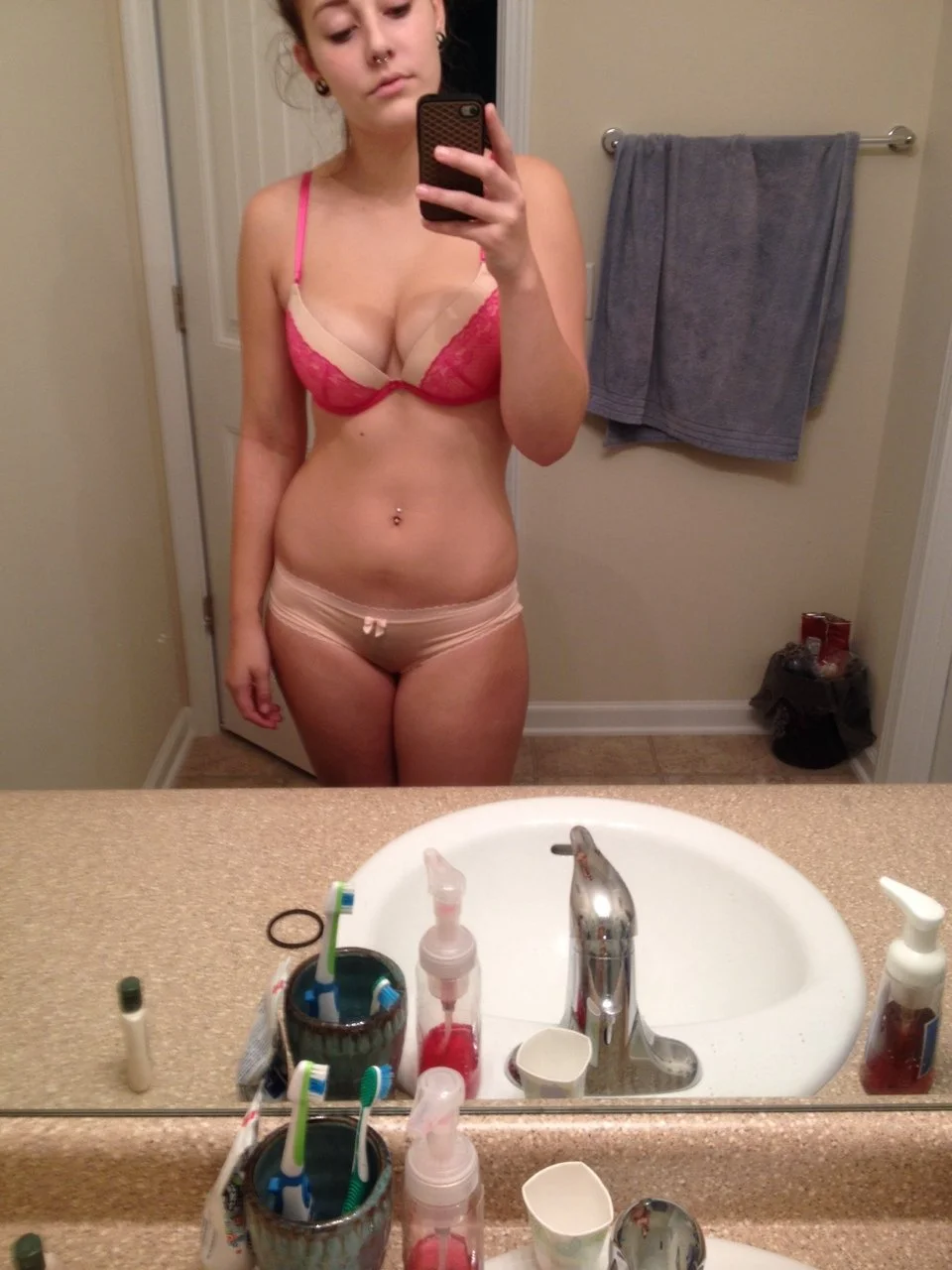 GF loves showing off image 14