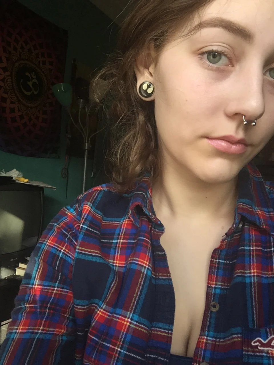 GF loves showing off image 17