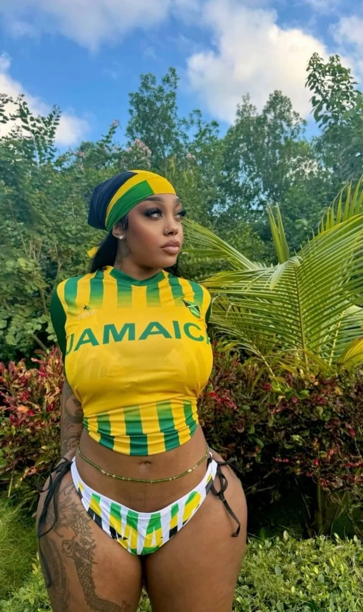 Kianna Jay is a sexy YouTuber for you to cum tribute image 4