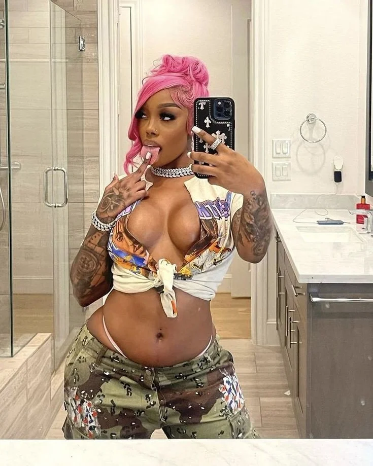 Kianna Jay is a sexy YouTuber for you to cum tribute image 7