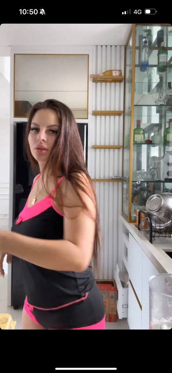 Ela não se viu no reflexo image 3