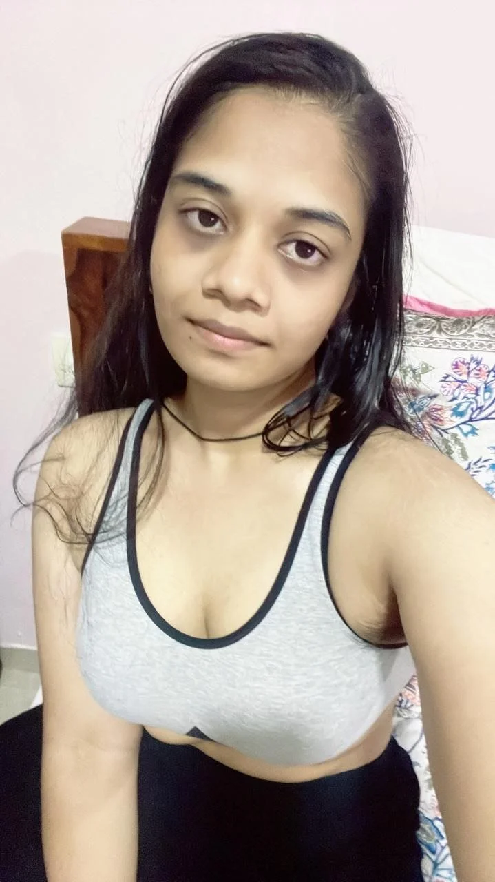 513 - Innocent looking Indian girl image 6
