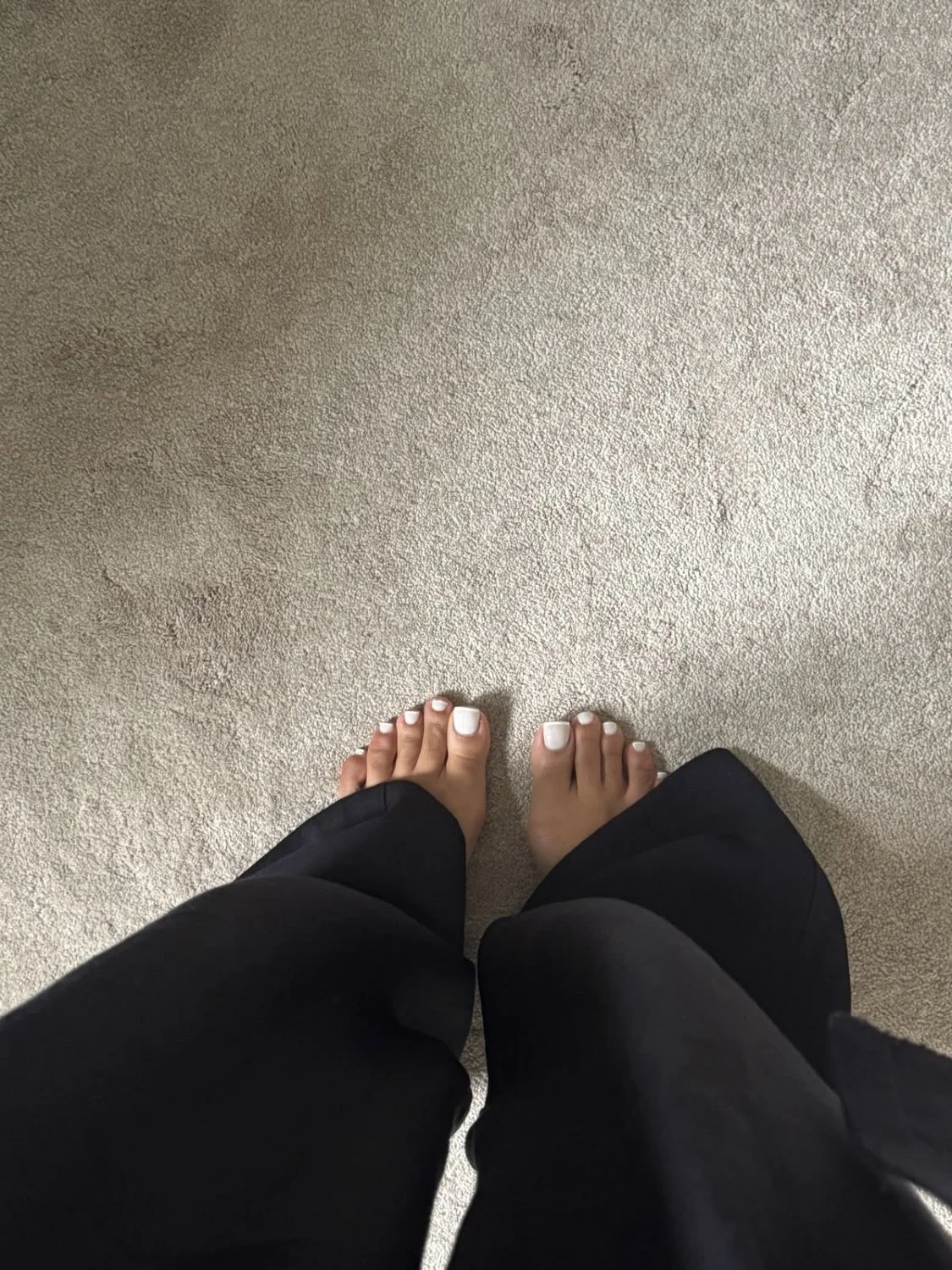 my hot feet, who wants a footjob by mommmy image 6