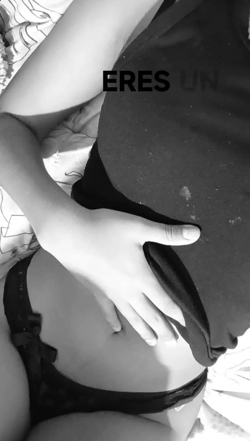 Latina morena flaca novia culona en tanga sexy de redes nudes image 5