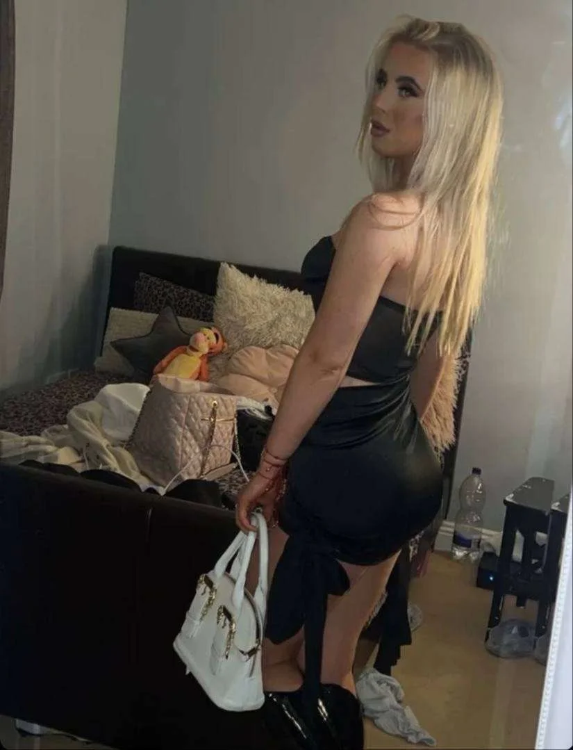 Exposed Blonde snapchat slut sucks bwc and riding bbc like a proper whore add her on snap Emmaleek01 image 3