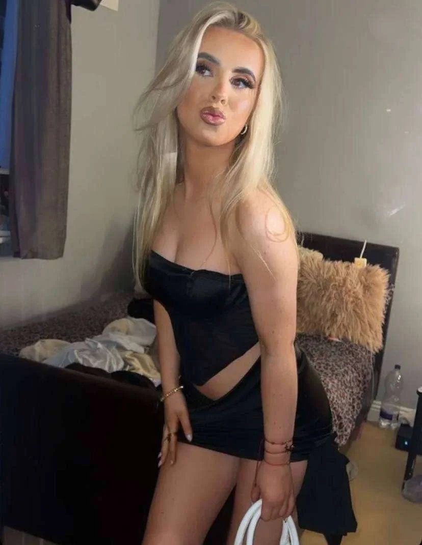 Exposed Blonde snapchat slut sucks bwc and riding bbc like a proper whore add her on snap Emmaleek01 image 5