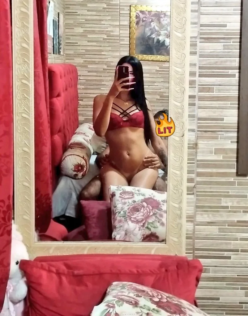 milla_moreiira caahzinha2002 ts image 5
