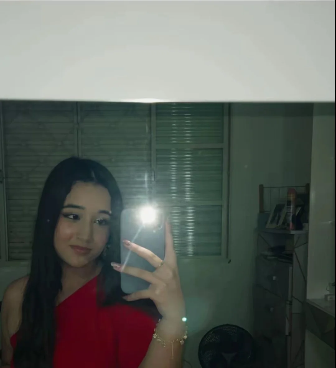 Vazou fotos de novinha mostrando a bucetinha e o cuzinho image 20