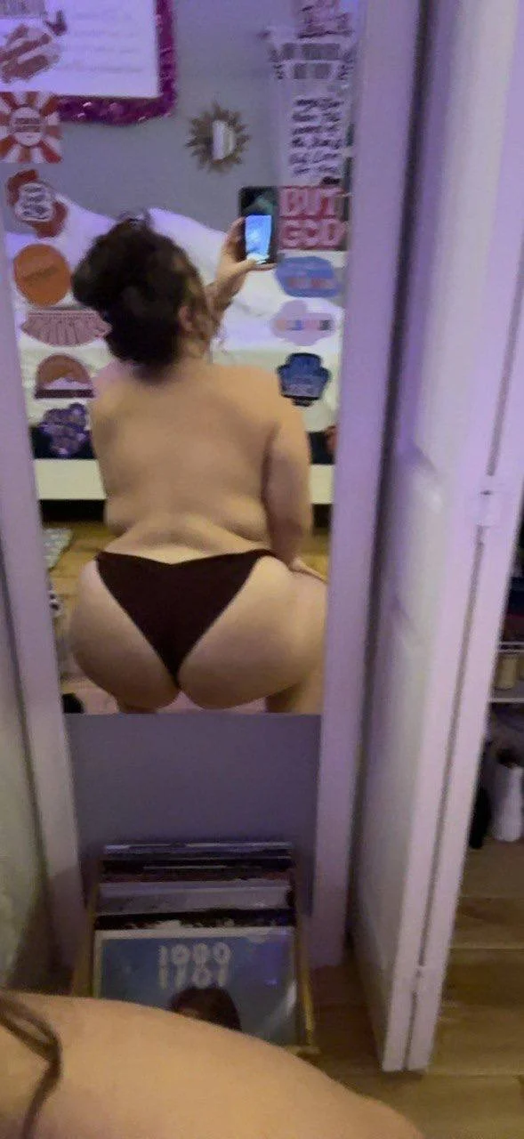 PAWG Wife Emily’s Big Fat Butt Exposed image 7