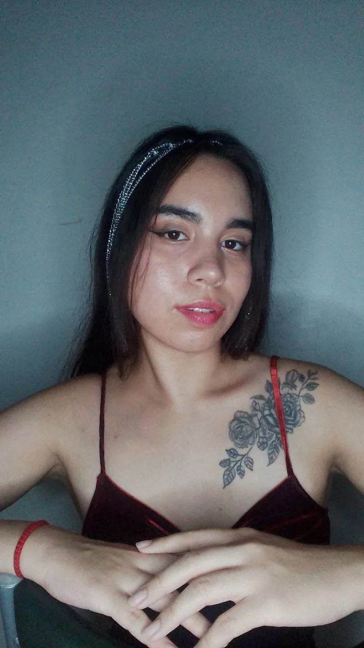Me encanta chupar verga 🥵🥵🥵 main image