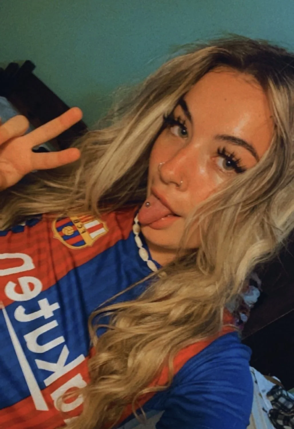 Uk Kik slut image 17