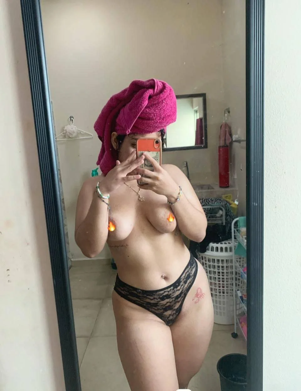 Carita de inocente y toda una puta zorra image 7