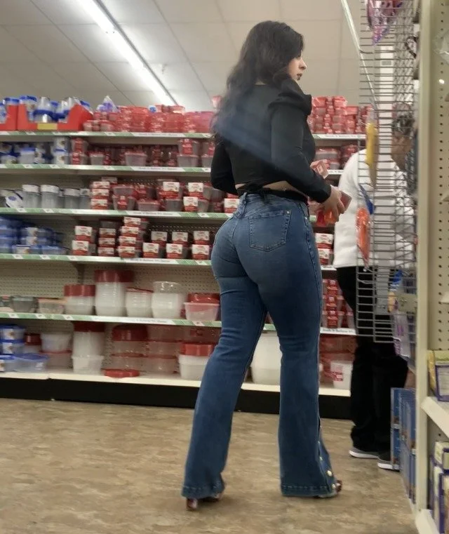 Bootyinjeans image 37