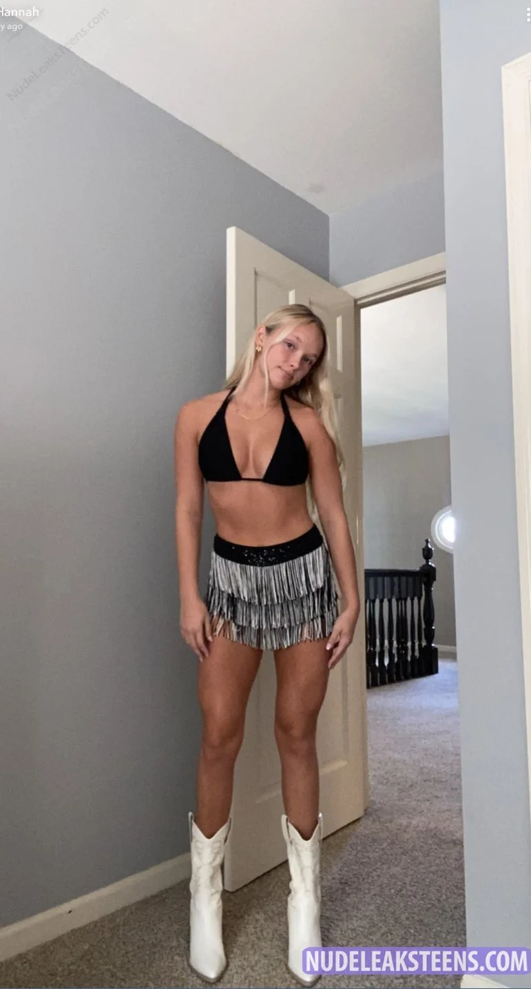 Blonde fit snapchat image 16