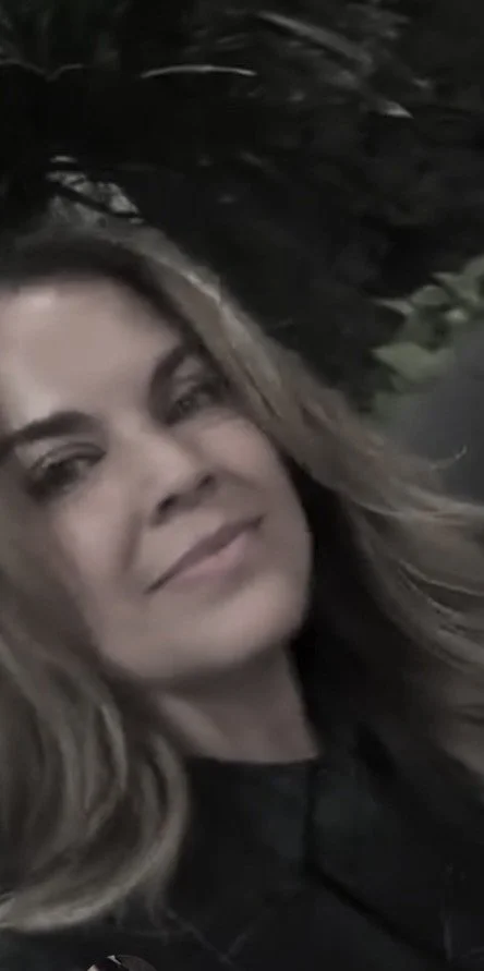 MILF hidden cam image 4