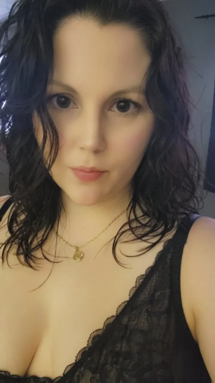 Fill Liz with your cum, slap her on the ass and send her back to boyfriend image 4