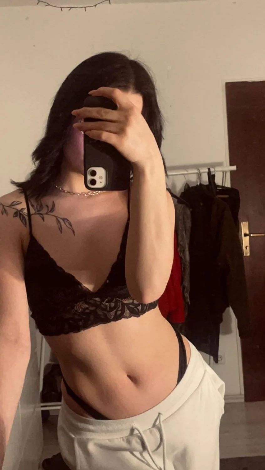 Vivienne Markowski Nudes Leaked image 20