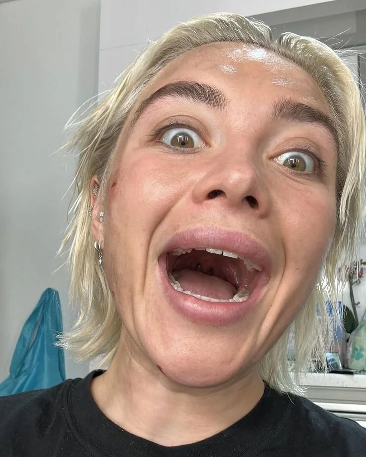 Their expressions are so hot (Florence Pugh) image 2