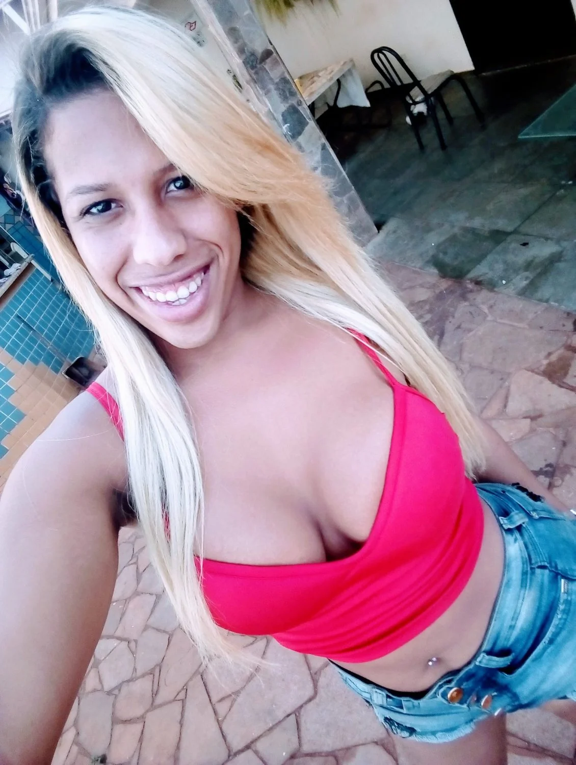 YASMIN SALIMENNI TRANS image 16
