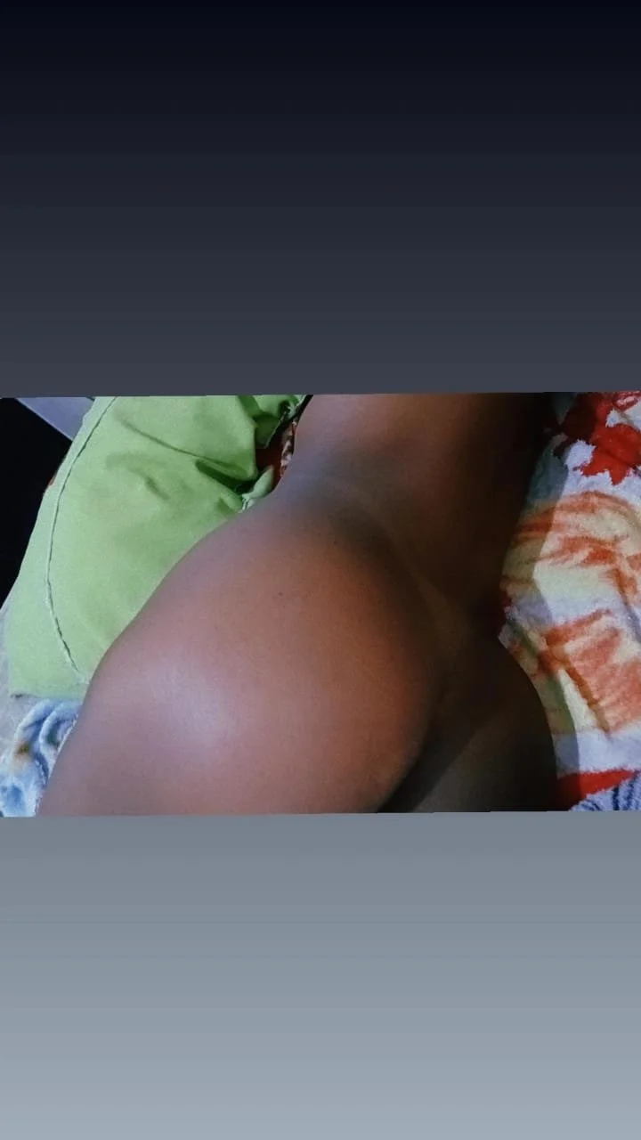 Pretinha novata no porno (caseiro) fotos image 4