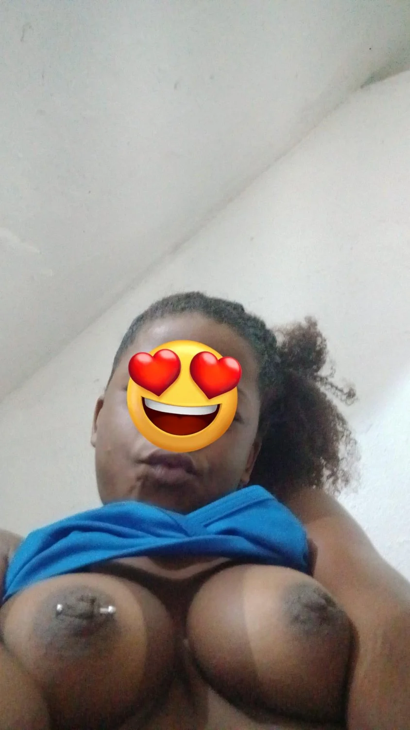 Pretinha novata no porno (caseiro) fotos image 41