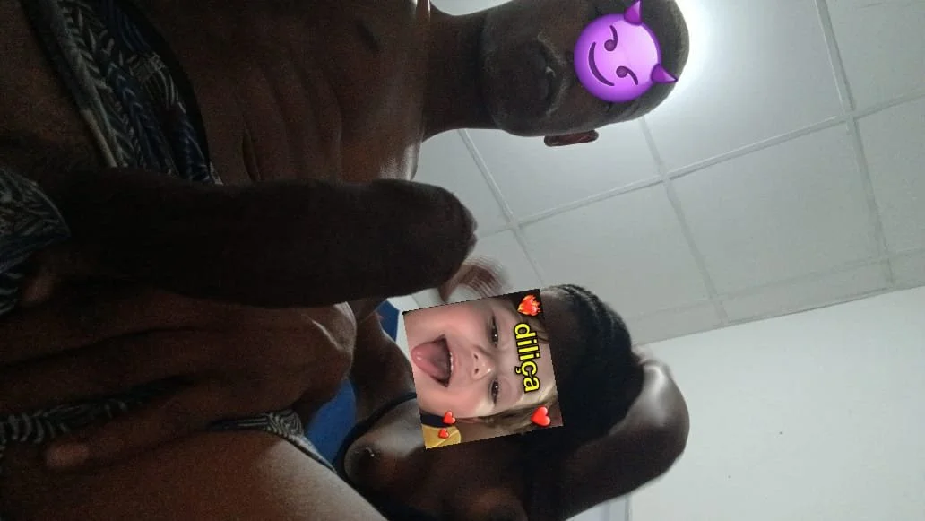 Pretinha novata no porno (caseiro) fotos image 6