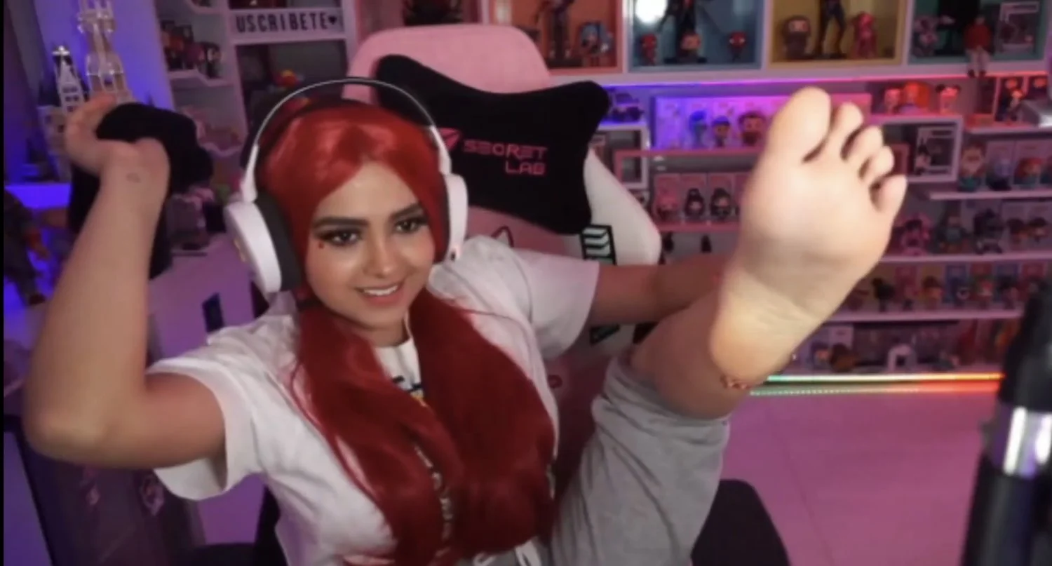 Arigameplays Feet image 2