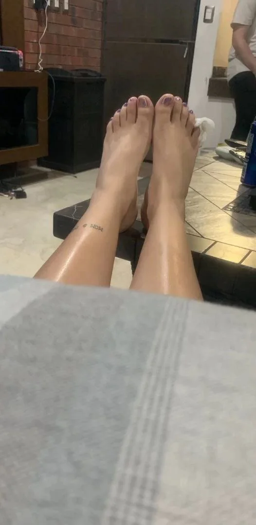 Arigameplays Feet image 4