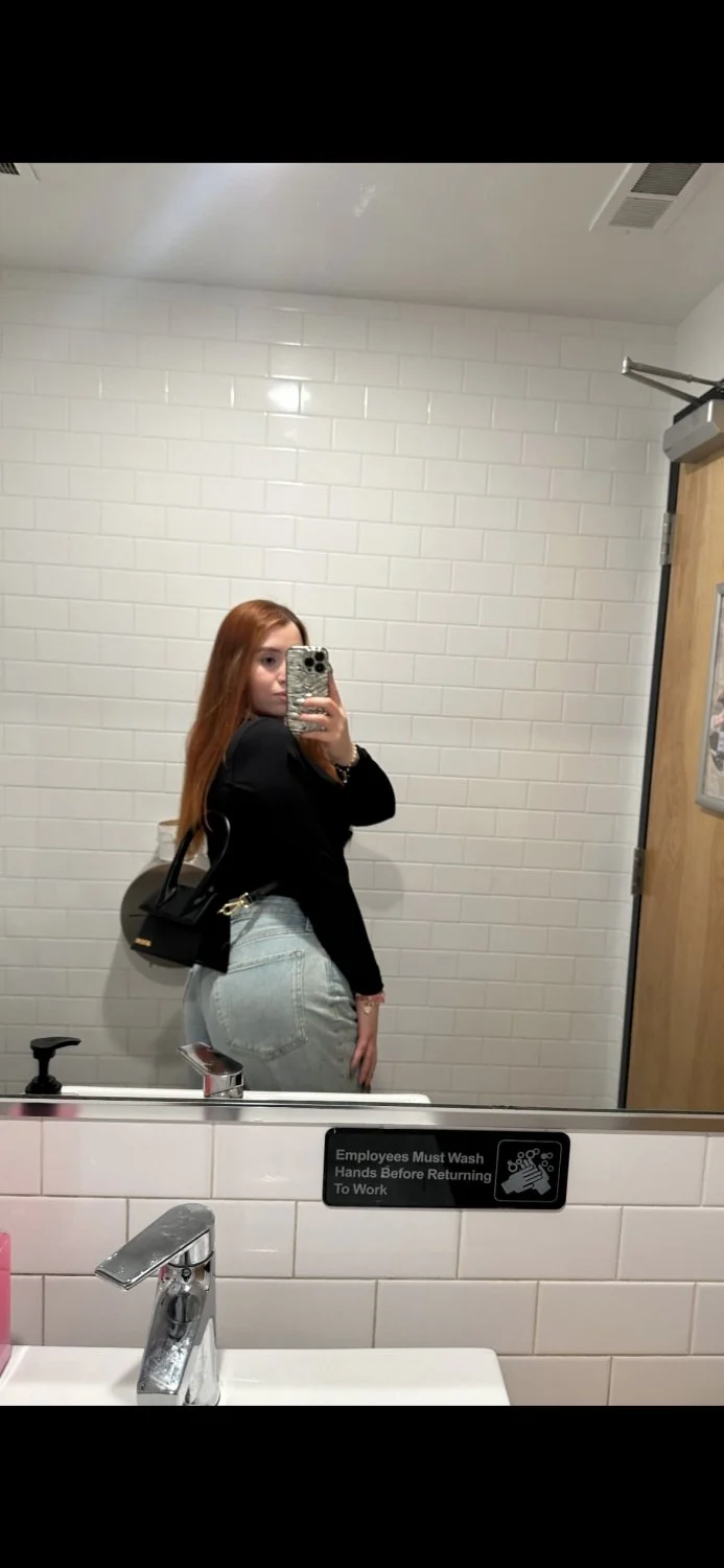 Chicago Slut Karina image 2