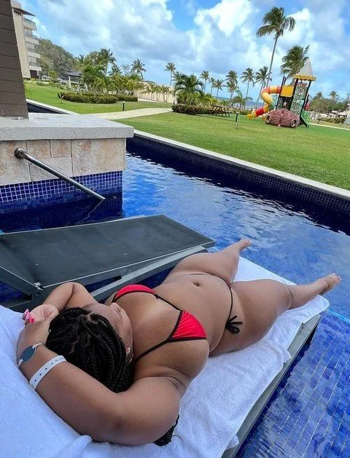 YouTuber stripper image 2