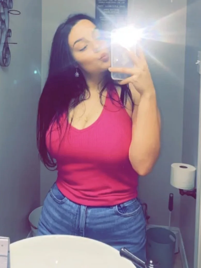 Thicc texas white girl Italian PAWG teen image 2