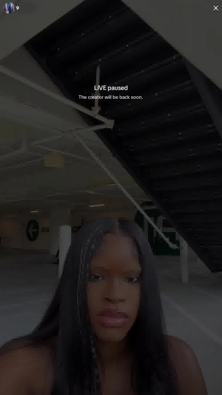 tiktok live pretty babe image 2