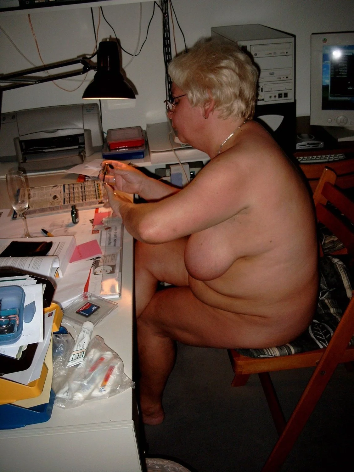 Mature ladies image 9