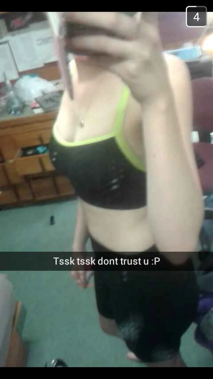 Michaela webslut. DM open. Leak her image 7