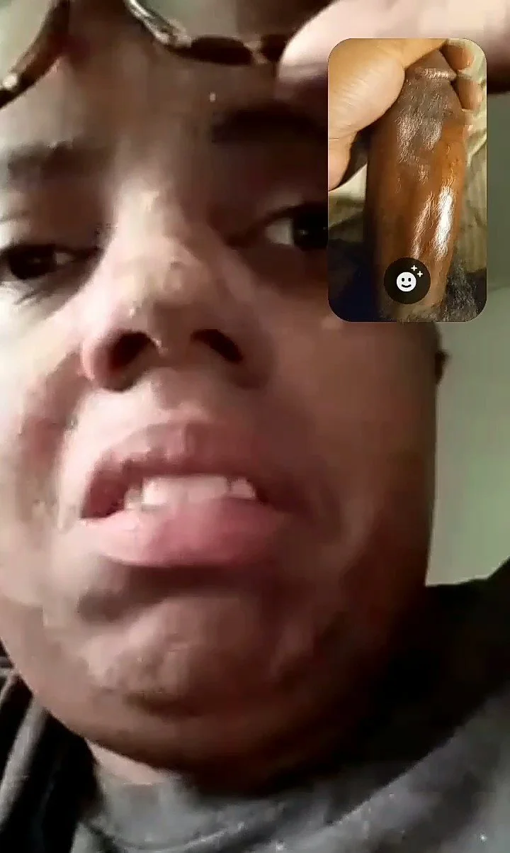Stranger showing me her titts (Dick Flash) main image
