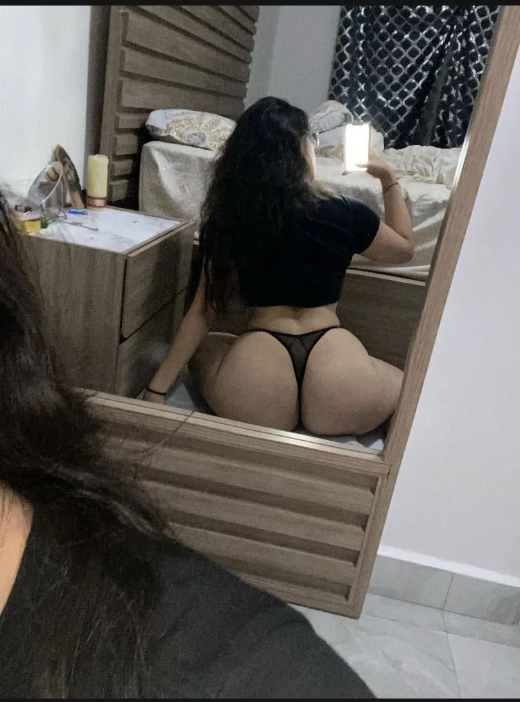 gostosa de oculos novinha safadinha conteudo amador image 9