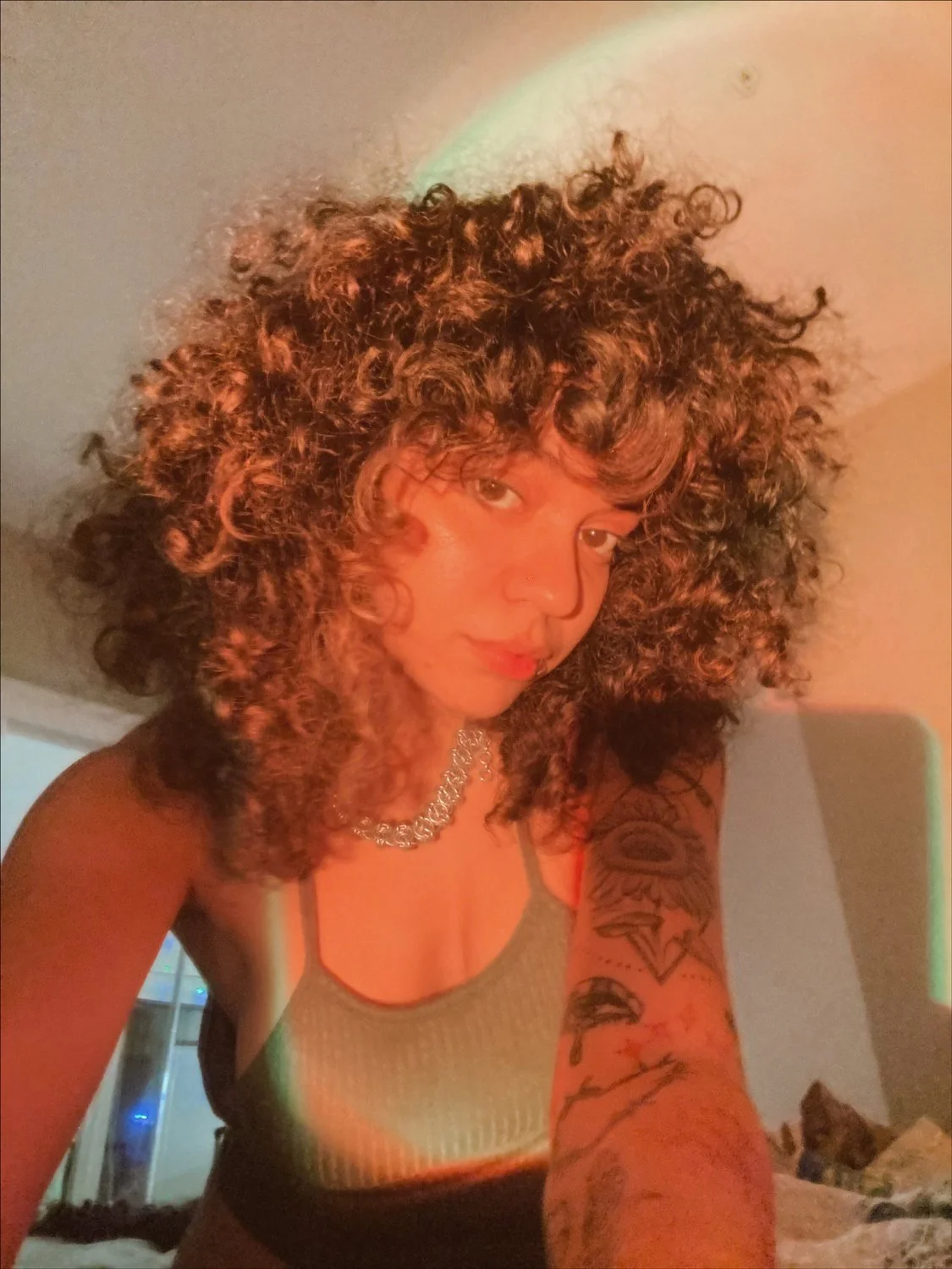 Curly hair babe from Portland exposed main image