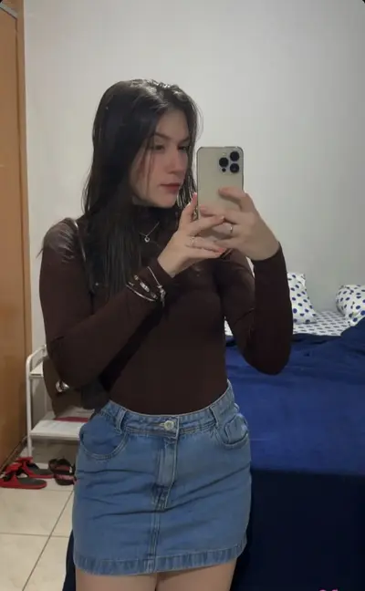 Branquinha gostosa vazou chupando bem gostoso 🤤🤤 cover image