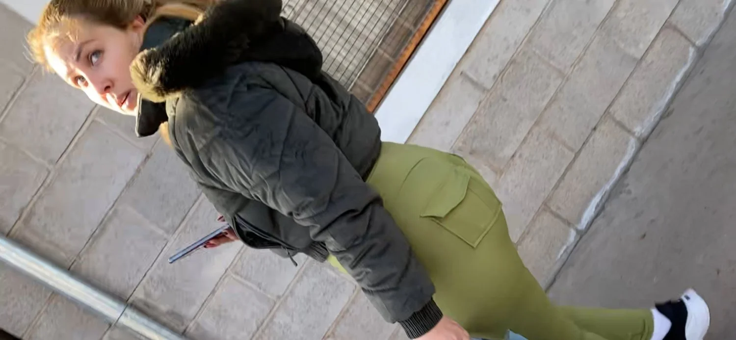 Blonde milf culazo image 14