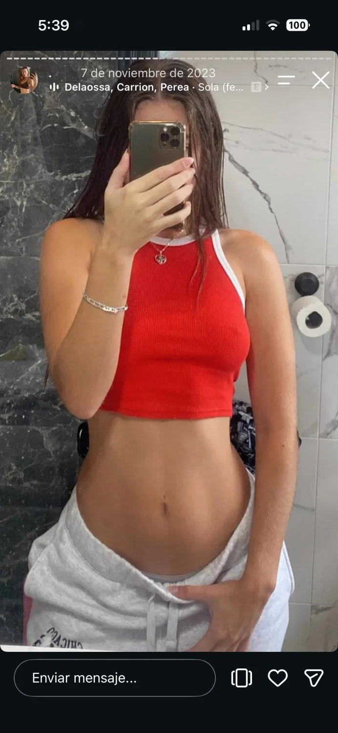 Otra gallega, esta vez carla un pedazo de queso image 6